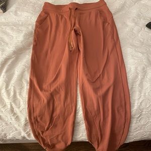 Lululemon ready to rulu jogger